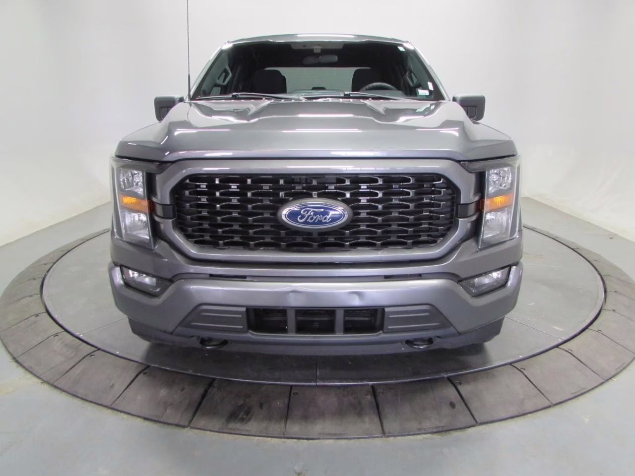 2023 Stone Gray Metallic Ford F-150 XL 4X4 Truck