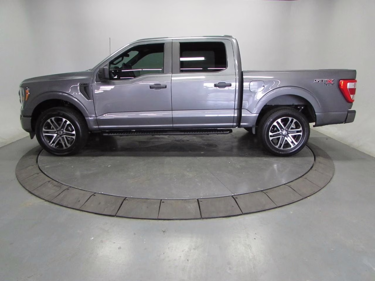 2023 Stone Gray Metallic Ford F-150 XL 4X4 Truck