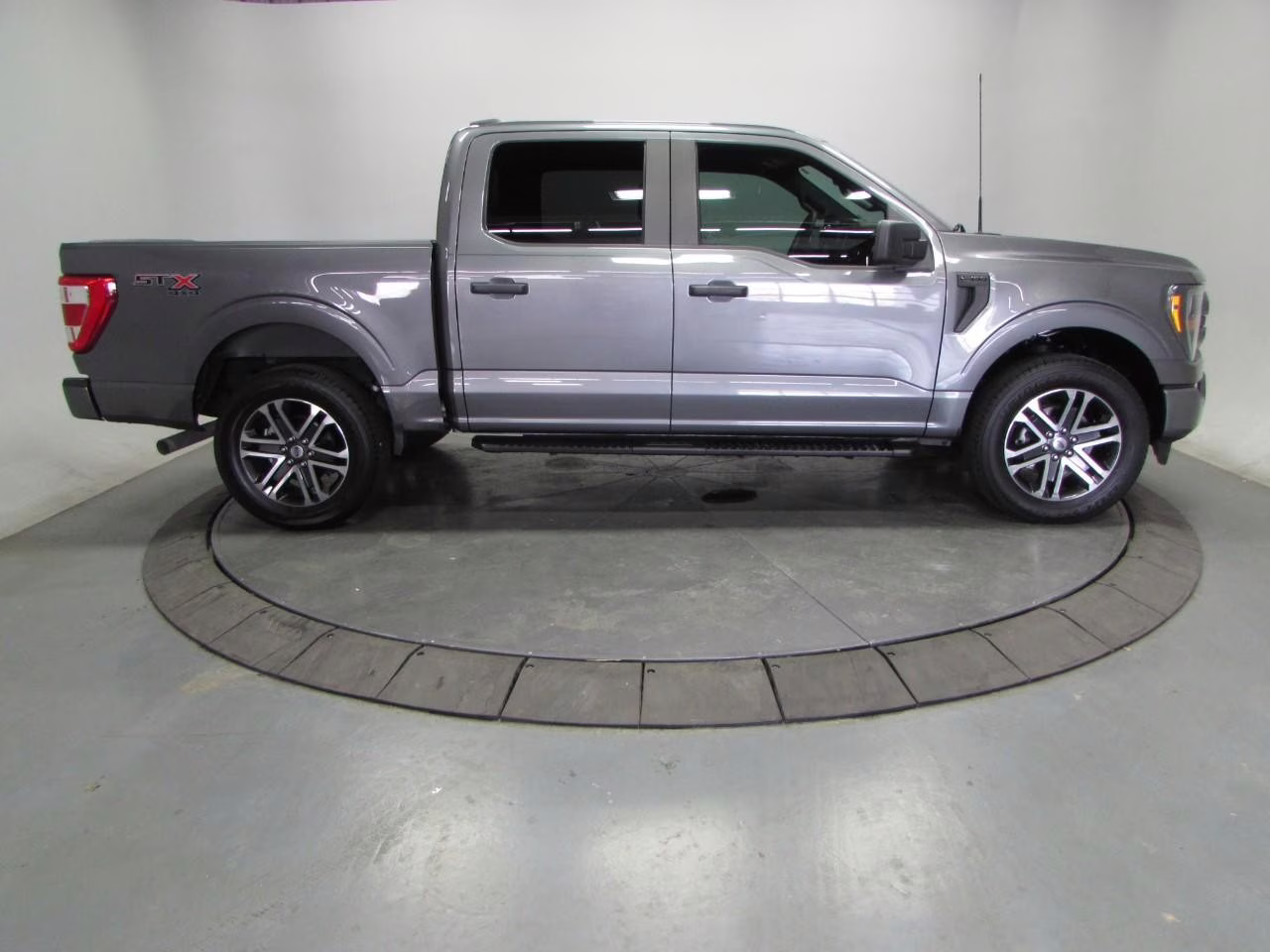2023 Stone Gray Metallic Ford F-150 XL 4X4 Truck