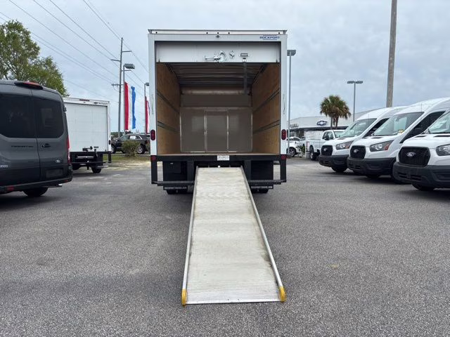 2026 Oxford White Ford E-450SD Base RWD Cutaway