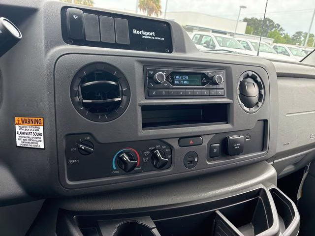 2026 Oxford White Ford E-450SD Base RWD Cutaway