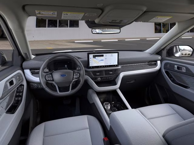 2026 Star White Metallic Tri-Coat Ford Explorer Platinum 4X4 SUV