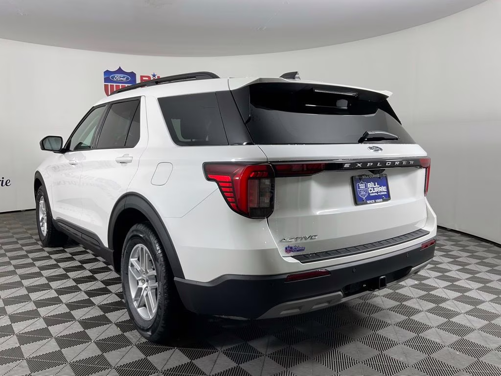 2026 White Ford Explorer Active RWD SUV