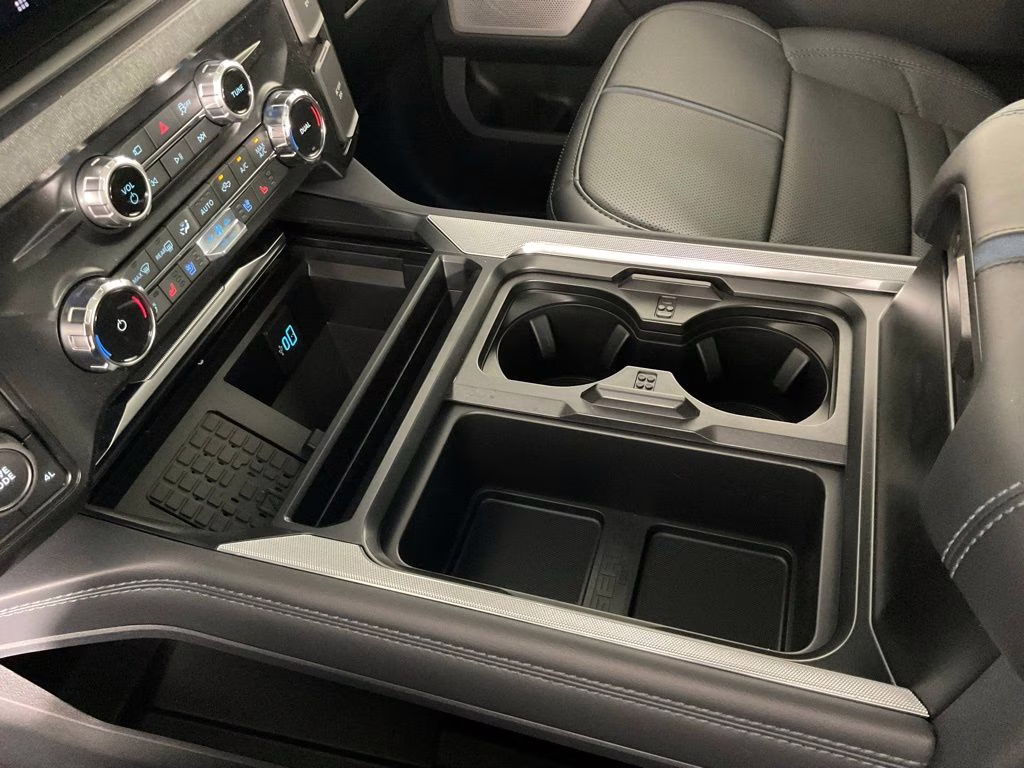 2026 Black Ford Super Duty F-250 SRW Platinum 4X4 Truck