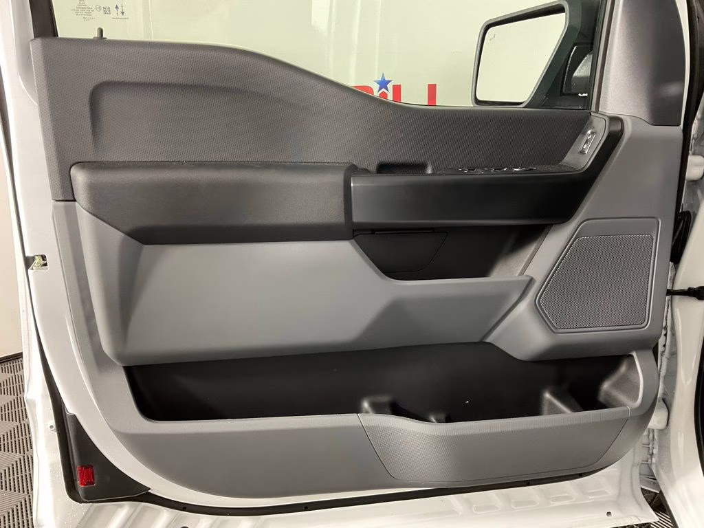 2026 Oxford White Ford F-150 XL 4X4 Truck