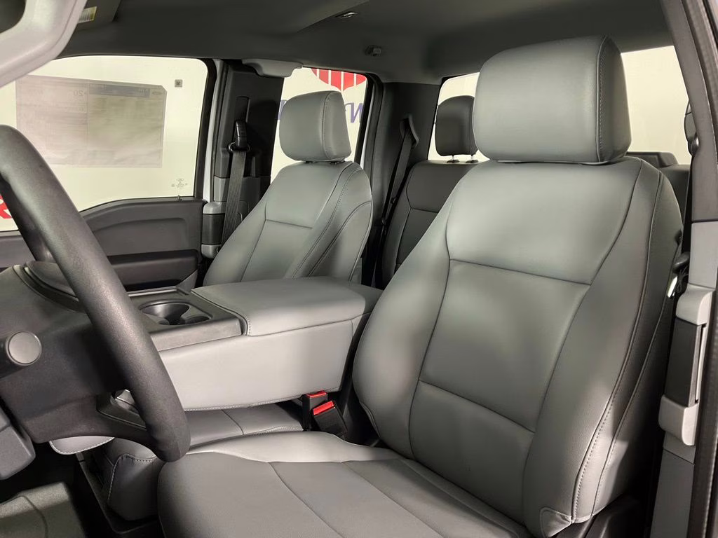 2026 Oxford White Ford F-150 XL 4X4 Truck