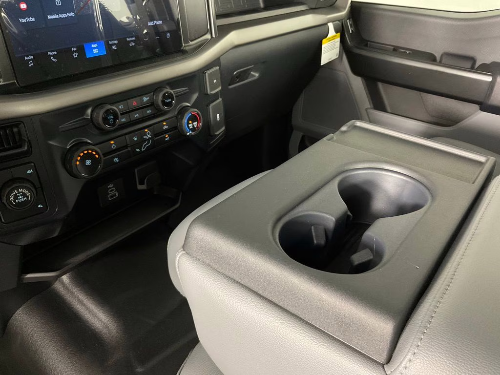 2026 Oxford White Ford F-150 XL 4X4 Truck