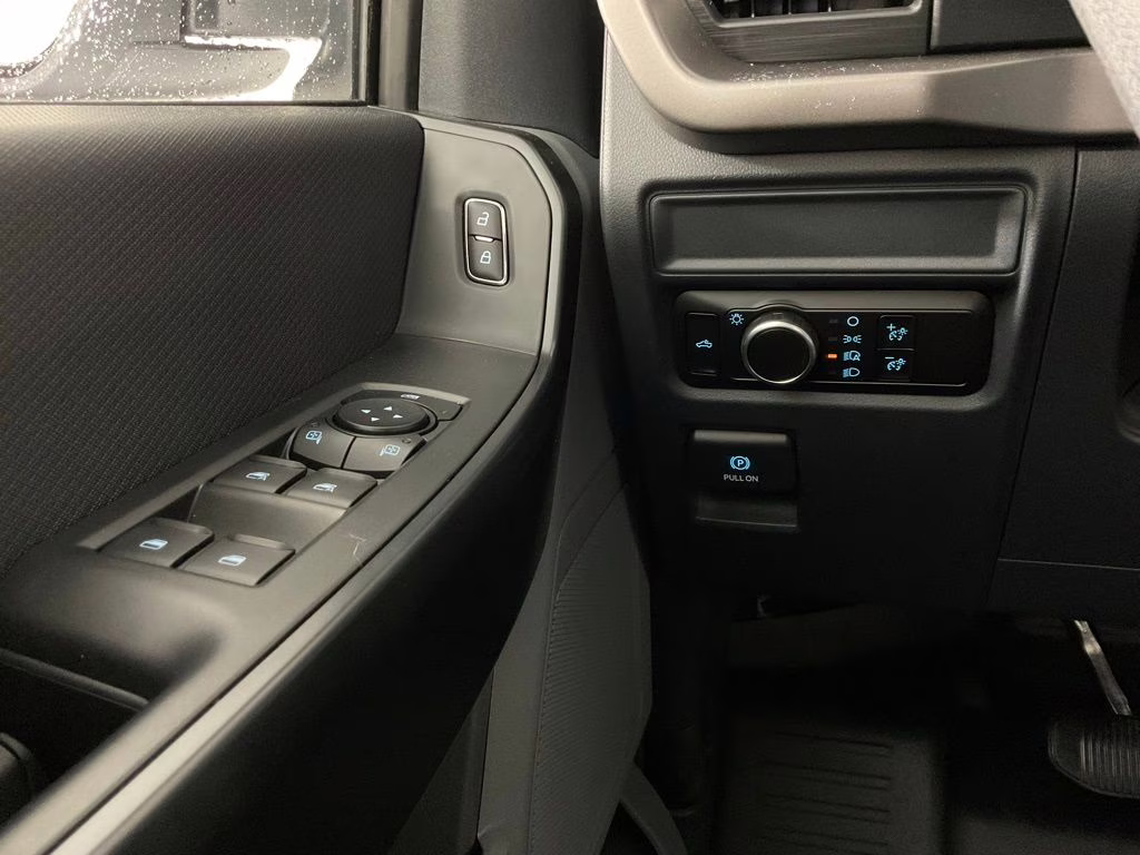 2026 Oxford White Ford F-150 XL 4X4 Truck