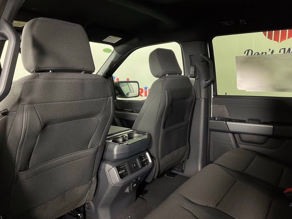 2026 Oxford White Ford F-150 XLT 4X4 Truck