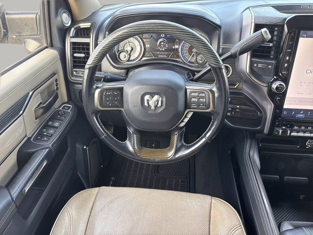 2022 Diamond Black Crystal Pearlcoat Ram 3500 Limited 4X4 Truck