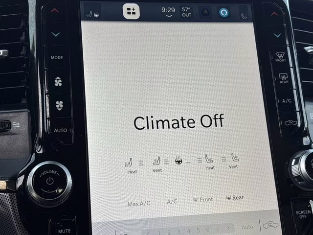 2022 Diamond Black Crystal Pearlcoat Ram 3500 Limited 4X4 Truck