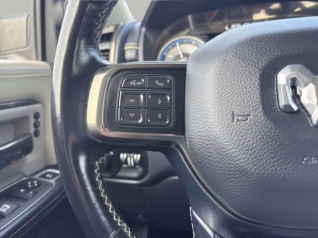 2022 Diamond Black Crystal Pearlcoat Ram 3500 Limited 4X4 Truck