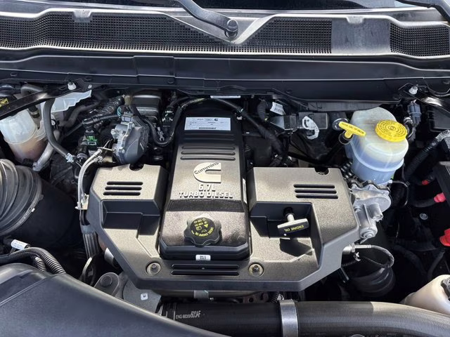 2022 Diamond Black Crystal Pearlcoat Ram 3500 Limited 4X4 Truck