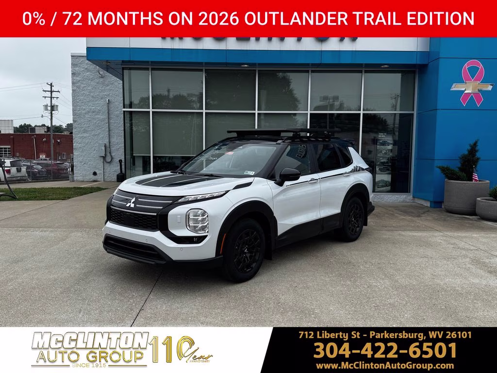 2026 White Diamond/Black Roof Mitsubishi Outlander Trail Edition AWD SUV