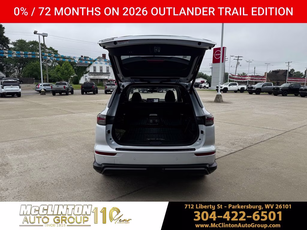 2026 White Diamond/Black Roof Mitsubishi Outlander Trail Edition AWD SUV