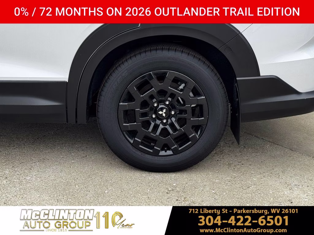 2026 White Diamond/Black Roof Mitsubishi Outlander Trail Edition AWD SUV