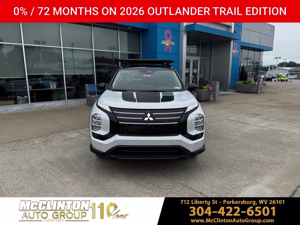2026 White Diamond/Black Roof Mitsubishi Outlander Trail Edition AWD SUV
