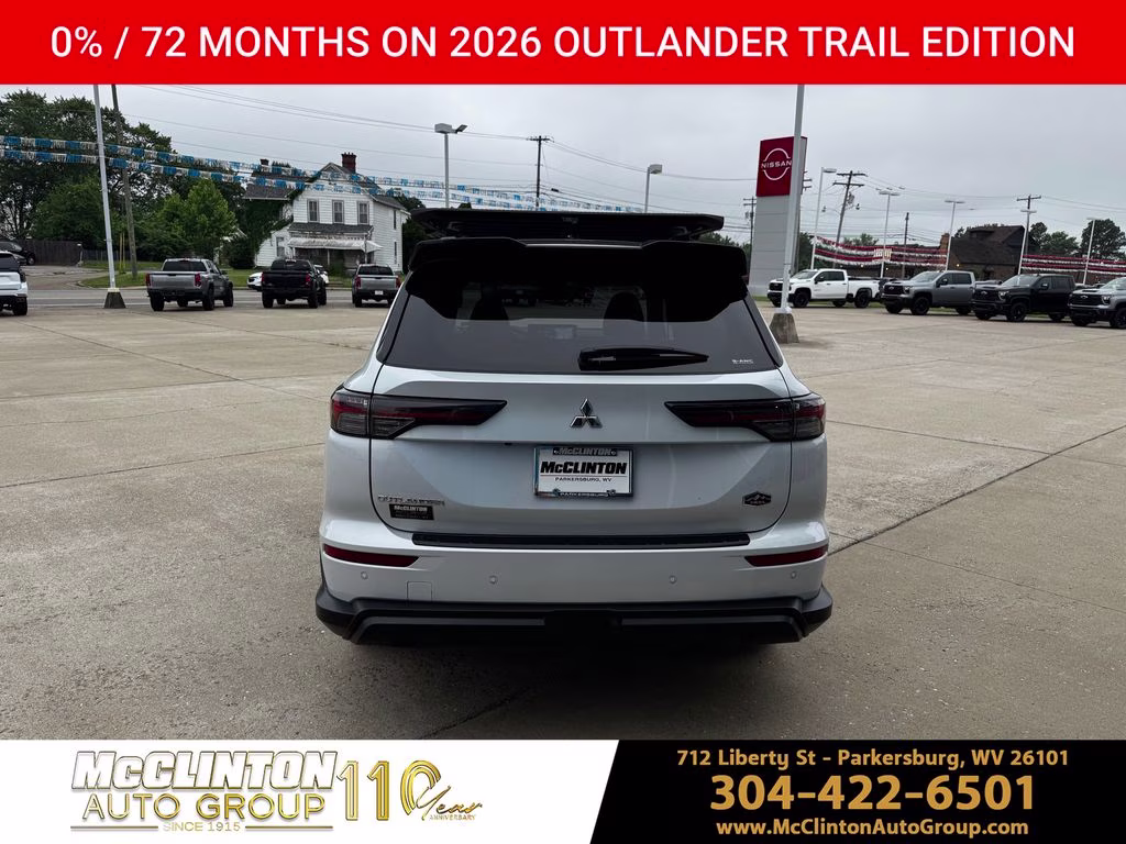2026 White Diamond/Black Roof Mitsubishi Outlander Trail Edition AWD SUV