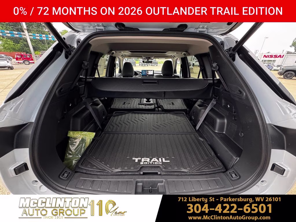 2026 White Diamond/Black Roof Mitsubishi Outlander Trail Edition AWD SUV