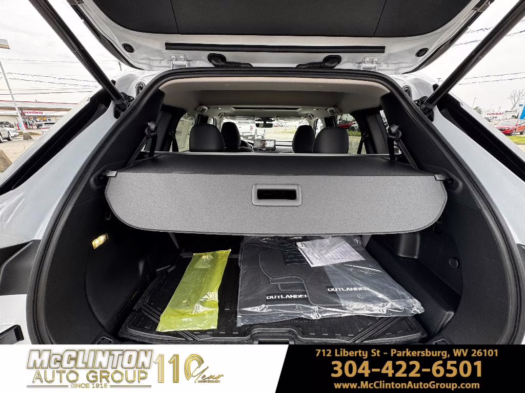 2026 White Diamond Mitsubishi Outlander SE AWD SUV