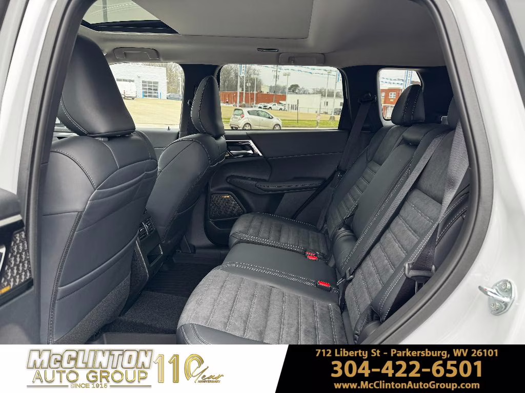 2026 White Diamond Mitsubishi Outlander SE AWD SUV