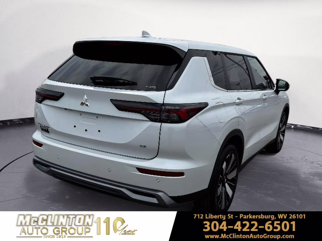 2026 White Diamond Mitsubishi Outlander SE AWD SUV