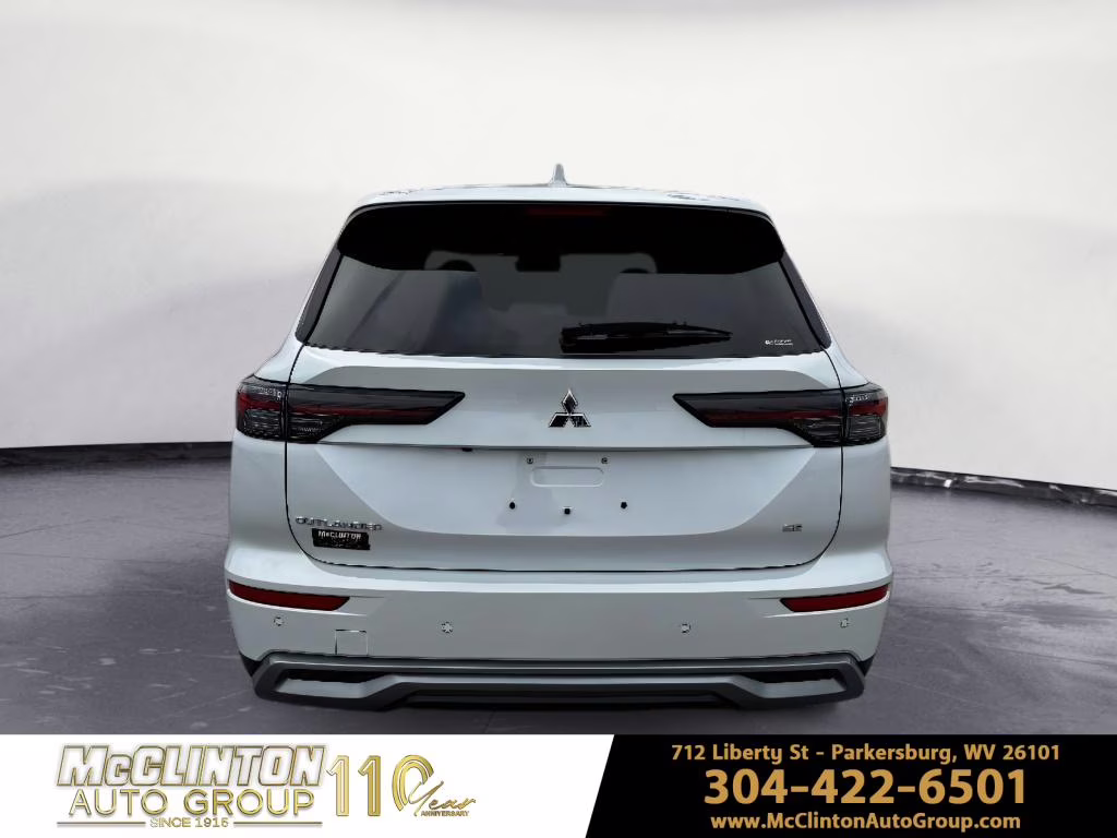 2026 White Diamond Mitsubishi Outlander SE AWD SUV