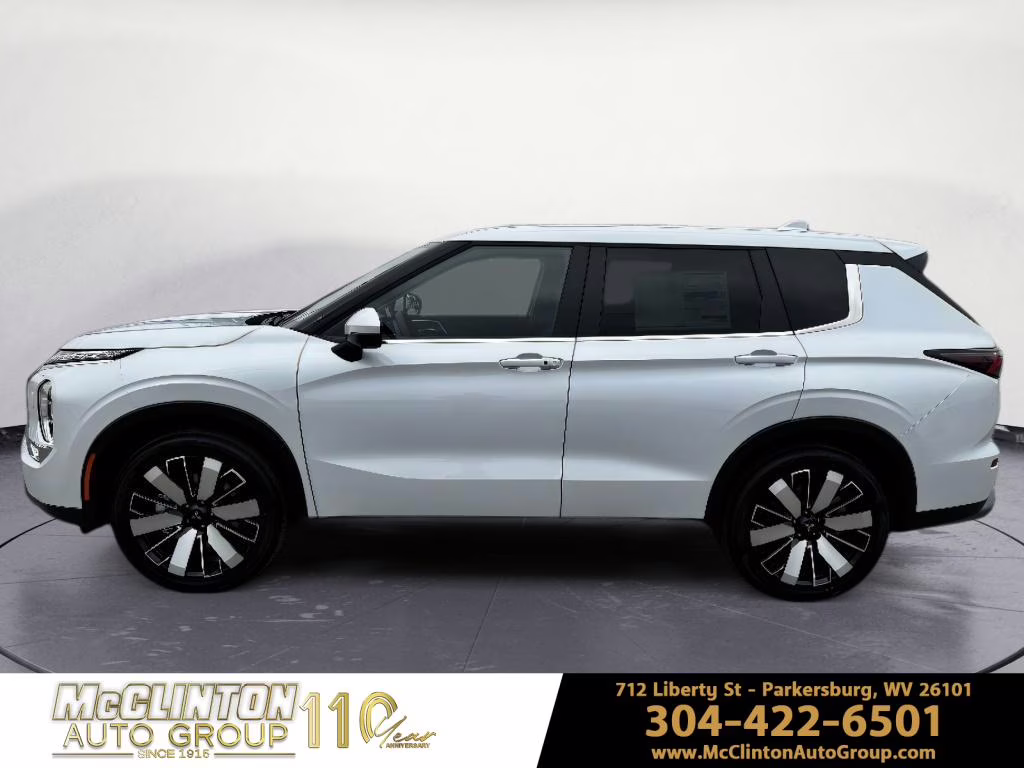 2026 White Diamond Mitsubishi Outlander SE AWD SUV
