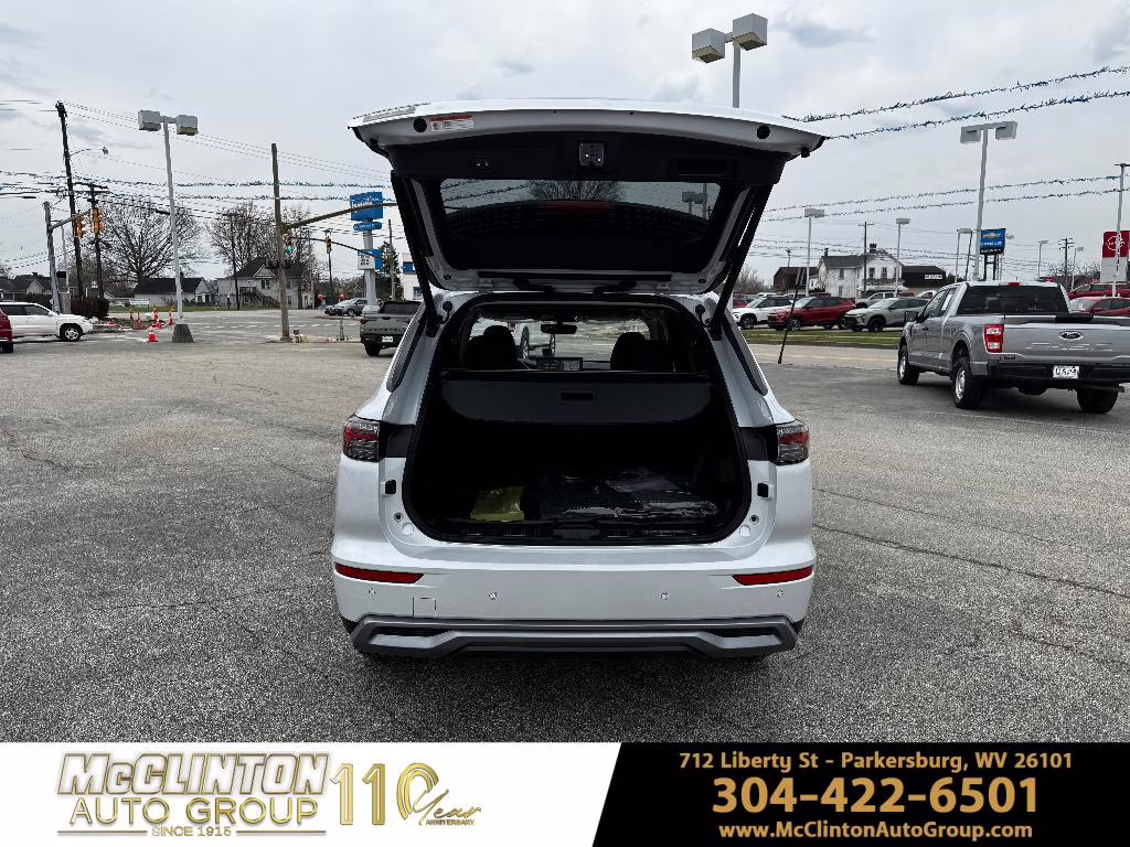 2026 White Diamond Mitsubishi Outlander SE AWD SUV
