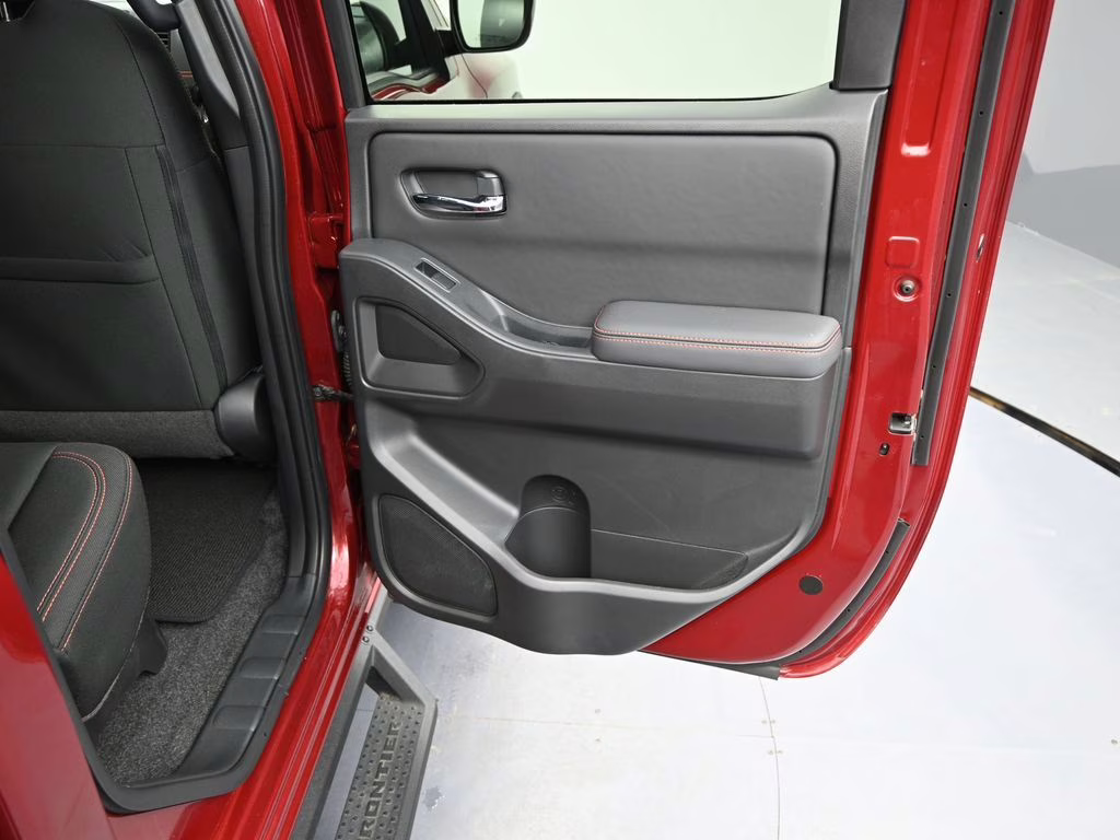 2023 Cardinal Red Metallic Tricoat Nissan Frontier PRO-X RWD Truck