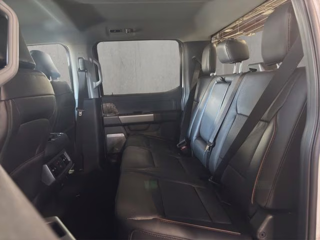 2026 Oxford White Ford Super Duty F-250 SRW Lariat 4X4 Truck