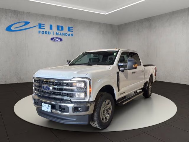 2026 Oxford White Ford Super Duty F-250 SRW Lariat 4X4 Truck