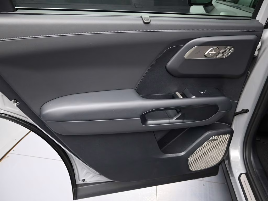 2027 Wolf Gray Kia Telluride Hybrid SX Prestige AWD SUV