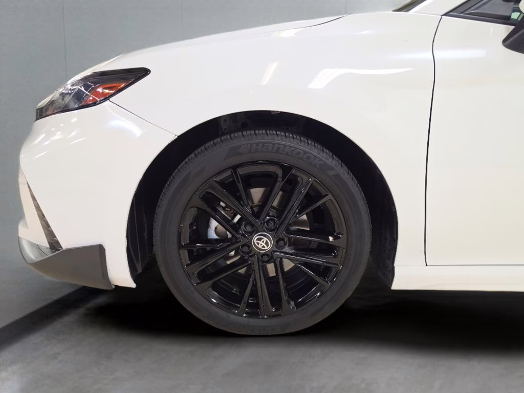 2025 Ice Toyota Camry SE FWD Sedan