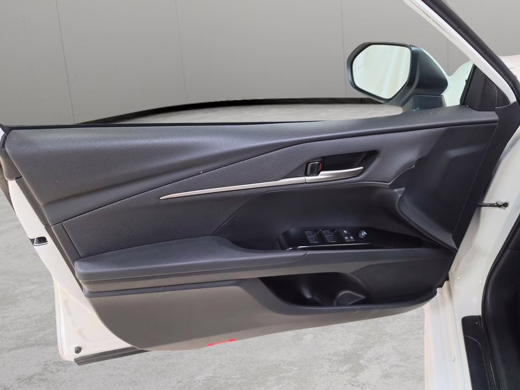 2025 Ice Toyota Camry SE FWD Sedan