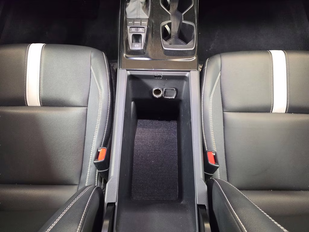 2025 Ice Toyota Camry SE FWD Sedan