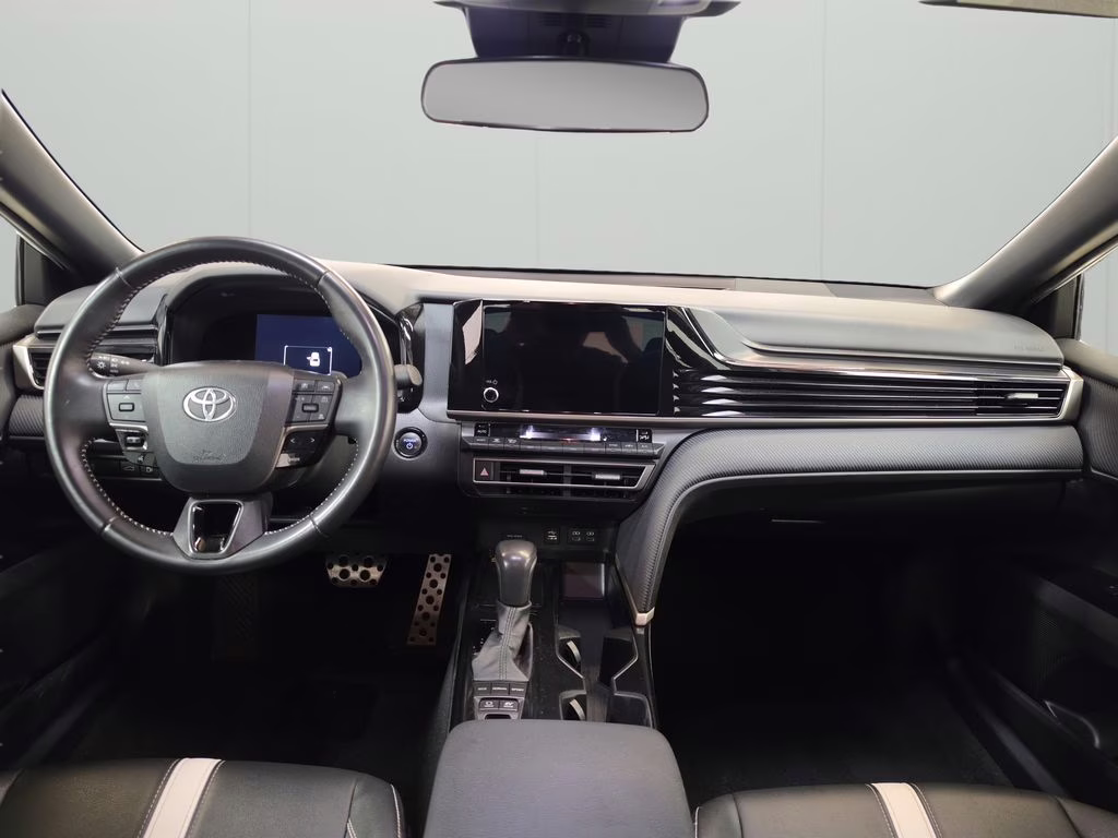 2025 Ice Toyota Camry SE FWD Sedan