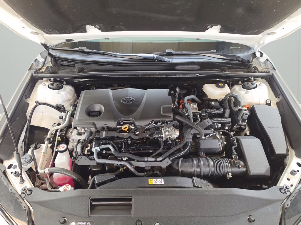 2025 Ice Toyota Camry SE FWD Sedan