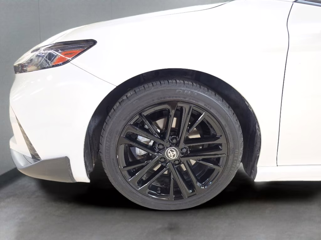 2025 Ice Toyota Camry SE FWD Sedan