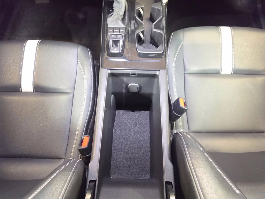 2025 Ice Toyota Camry SE FWD Sedan