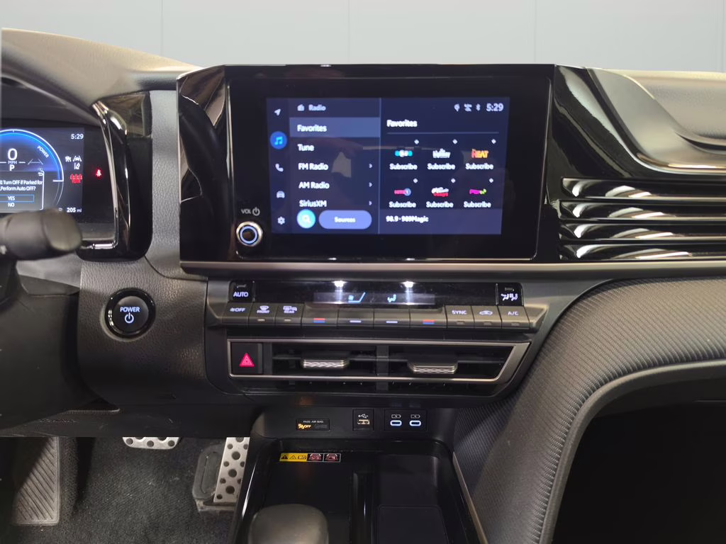 2025 Ice Toyota Camry SE FWD Sedan