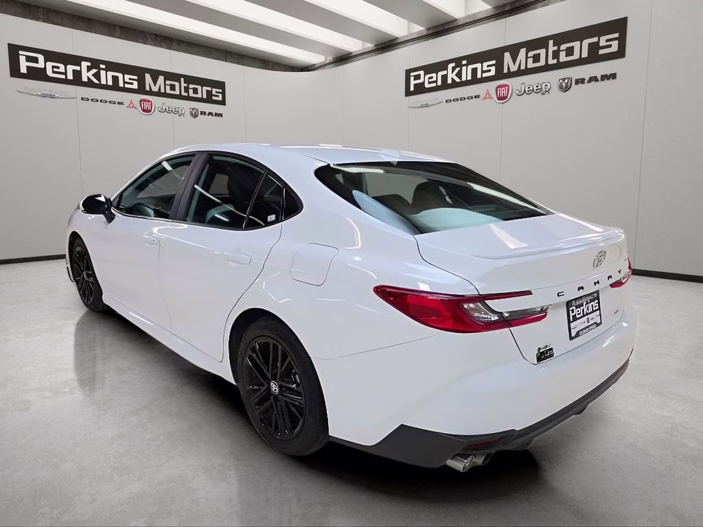 2025 Ice Toyota Camry SE FWD Sedan