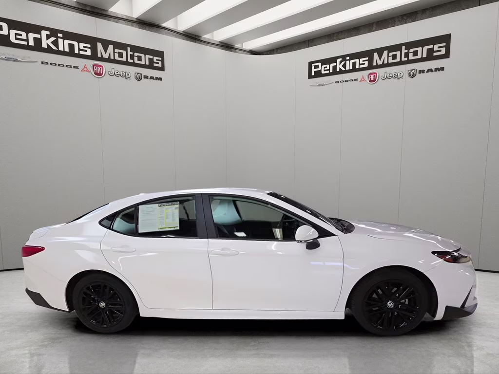 2025 Ice Toyota Camry SE FWD Sedan