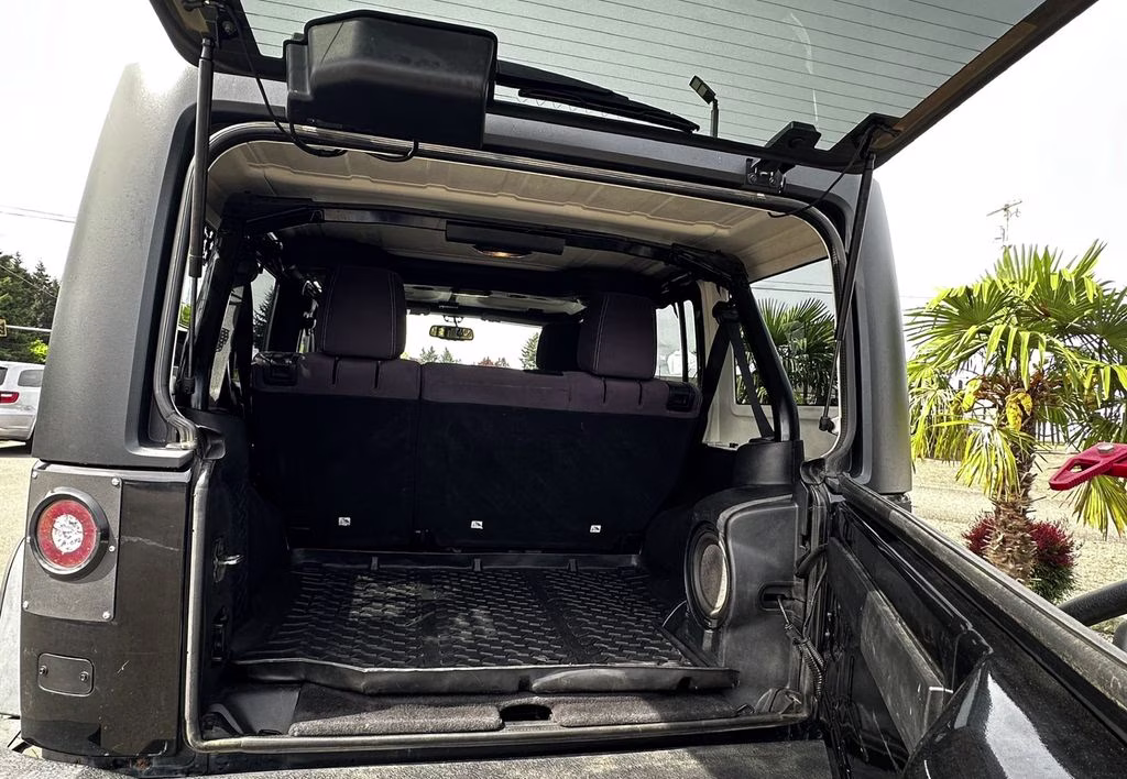 2013 Black Clearcoat Jeep Wrangler Unlimited Rubicon 4X4 SUV