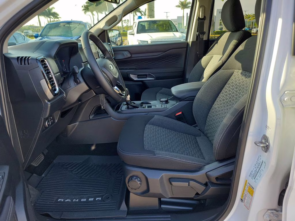 2025 Oxford White Ford Ranger XLT 4X4 Truck