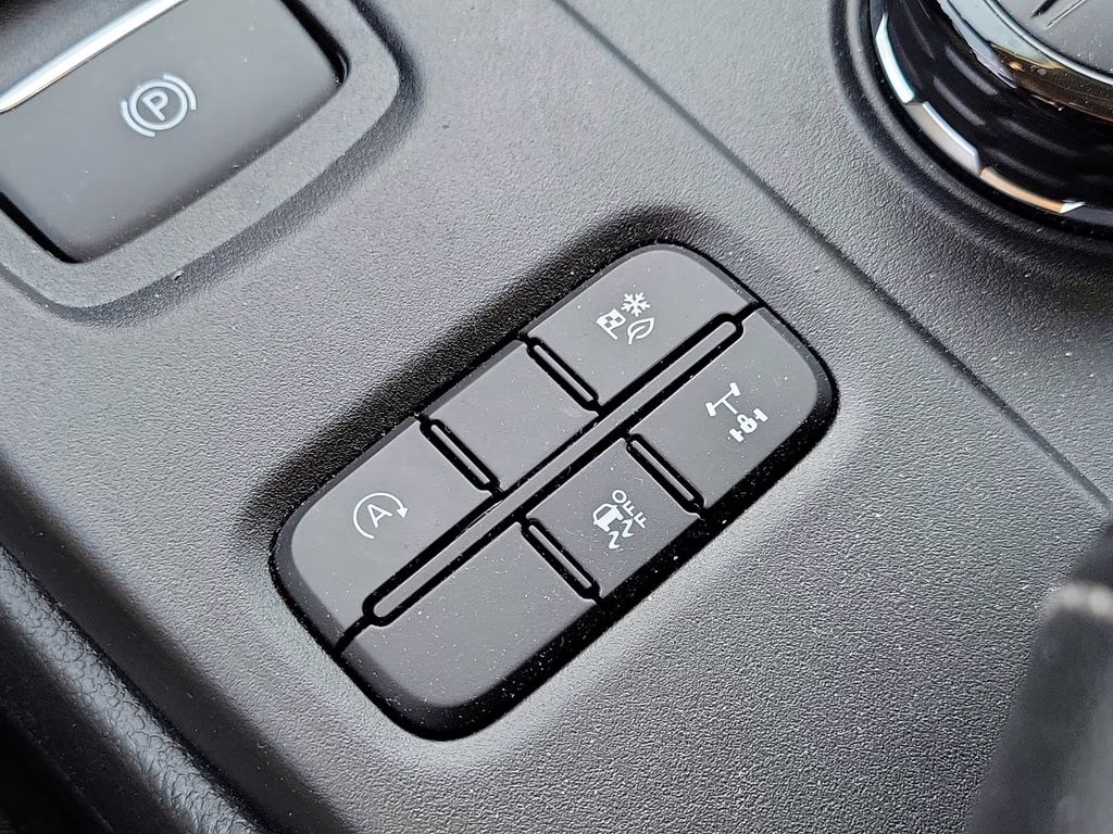 2025 Oxford White Ford Ranger XLT 4X4 Truck