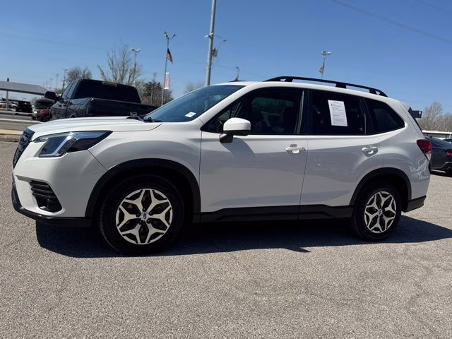 2023 Crystal White Pearl Subaru Forester Premium AWD SUV