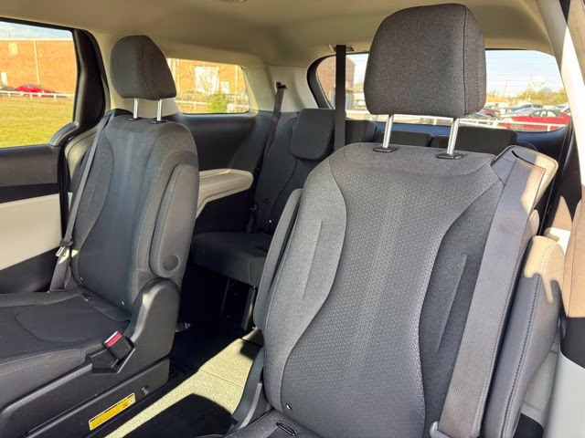2024 Panthera Metal Kia Carnival LX FWD Van