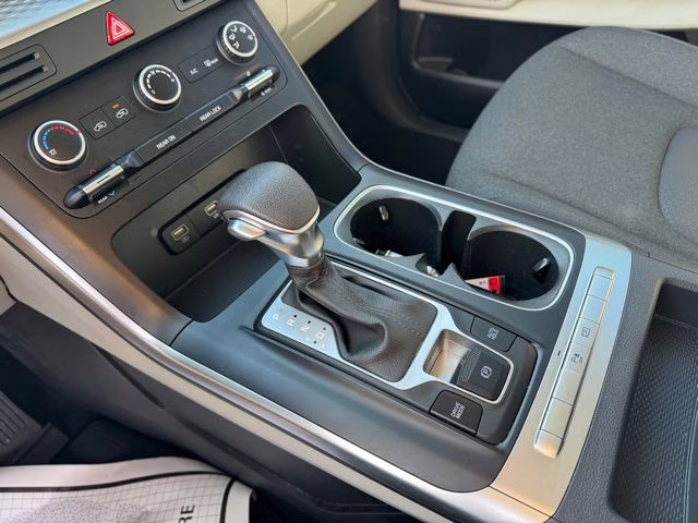 2024 Panthera Metal Kia Carnival LX FWD Van