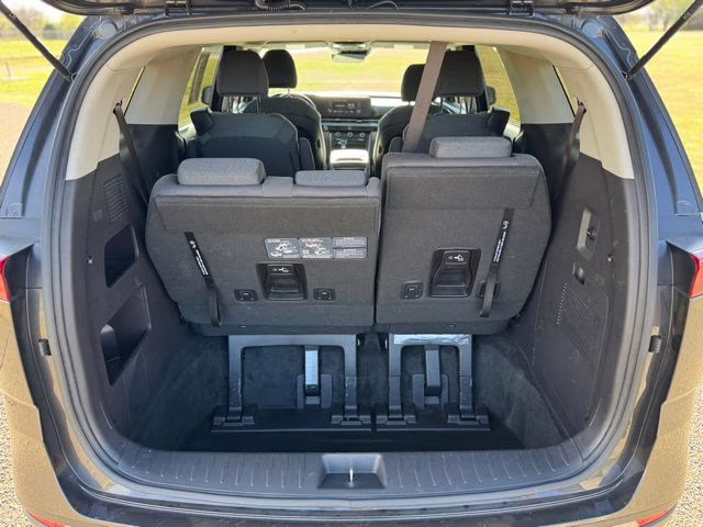 2024 Panthera Metal Kia Carnival LX FWD Van